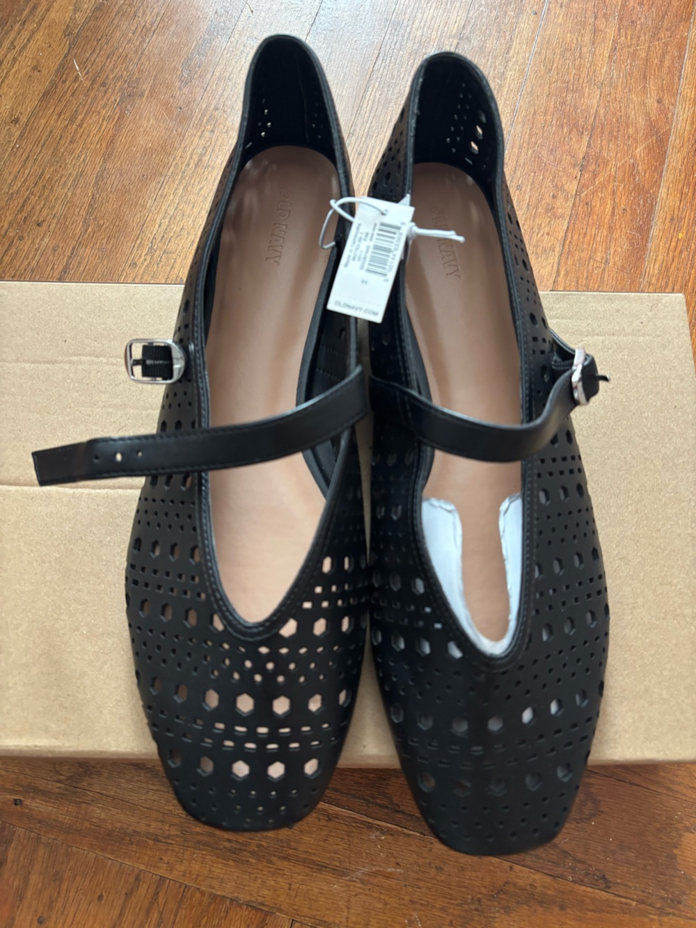 Old Navy Women's Black Perforated Mary Jane Flats